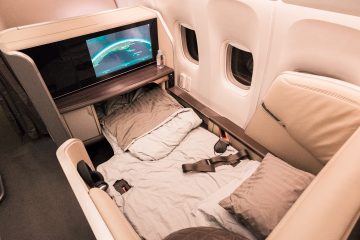 Singapore Airlines 777-300ER First Class Review (New Seats!) 5