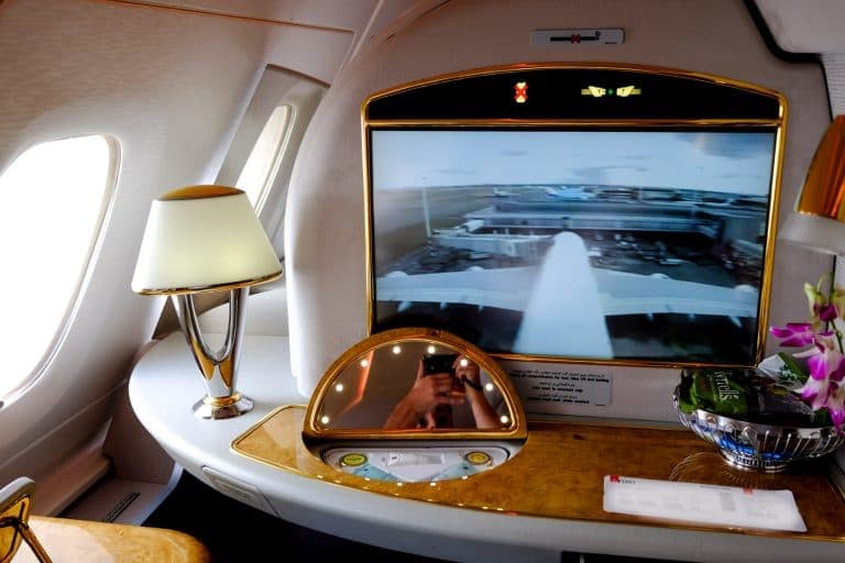 Emirates-First-Class-Suite-A380-3