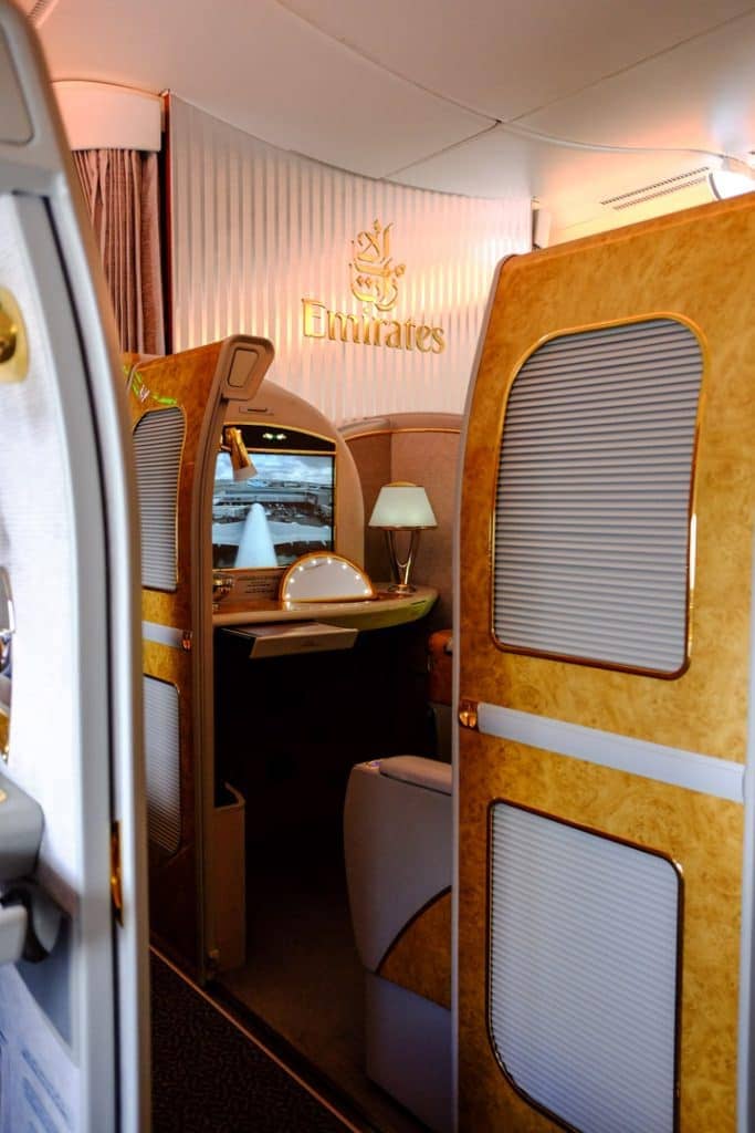 Emirates-First-Class-Suite-A380-5