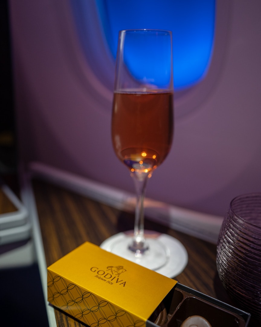 Qatar Airways B787 Business Class Review - Nice to Doha 21