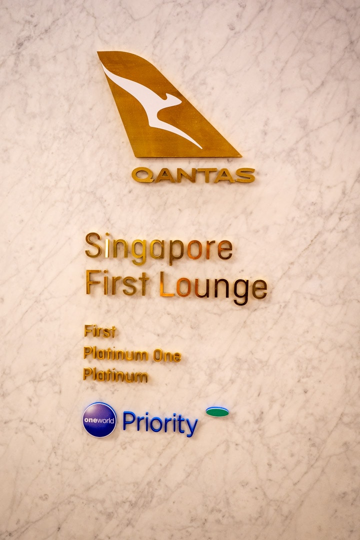 Qantas First Class Lounge in Singapore T1